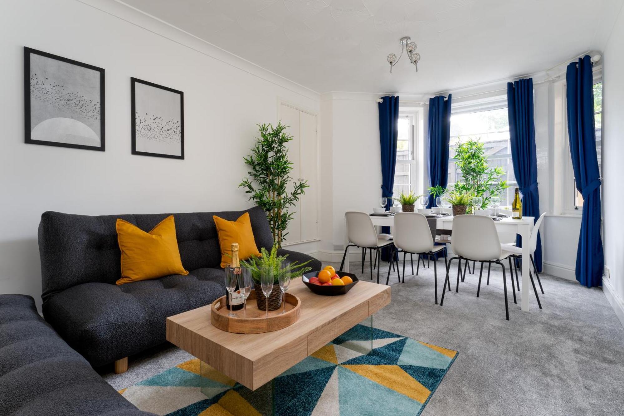 Near Beach, Torquay Heights Modern Apartments, Pet Friendly Room photo